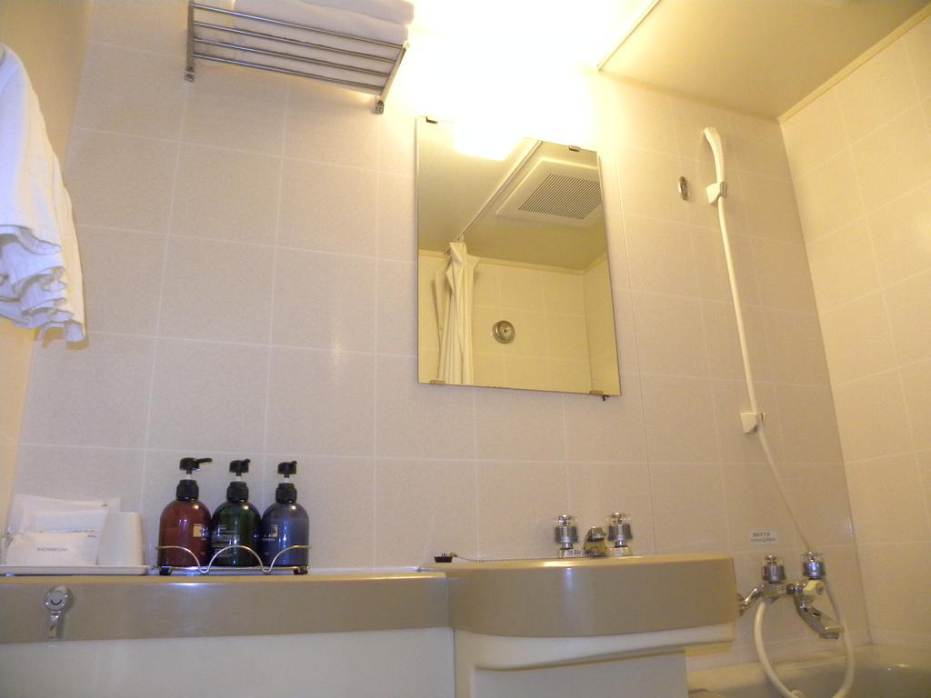 Hotel Benex Jonezava Szoba fotó